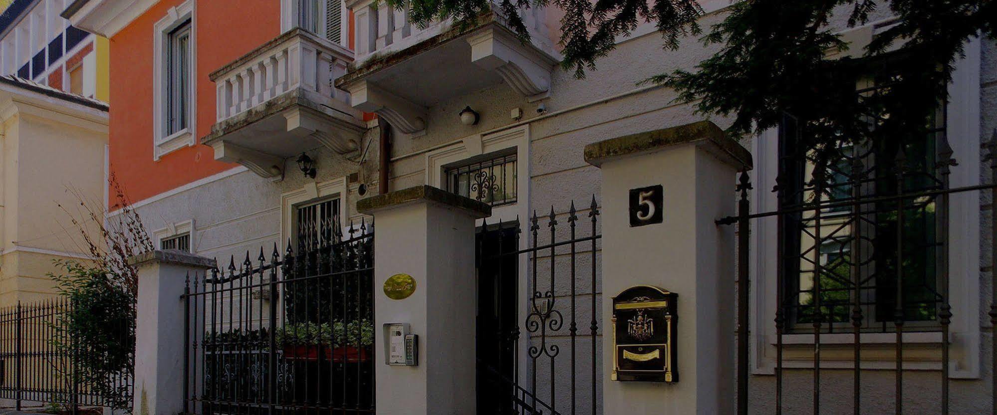 B&B Cesena5 Milão Exterior foto